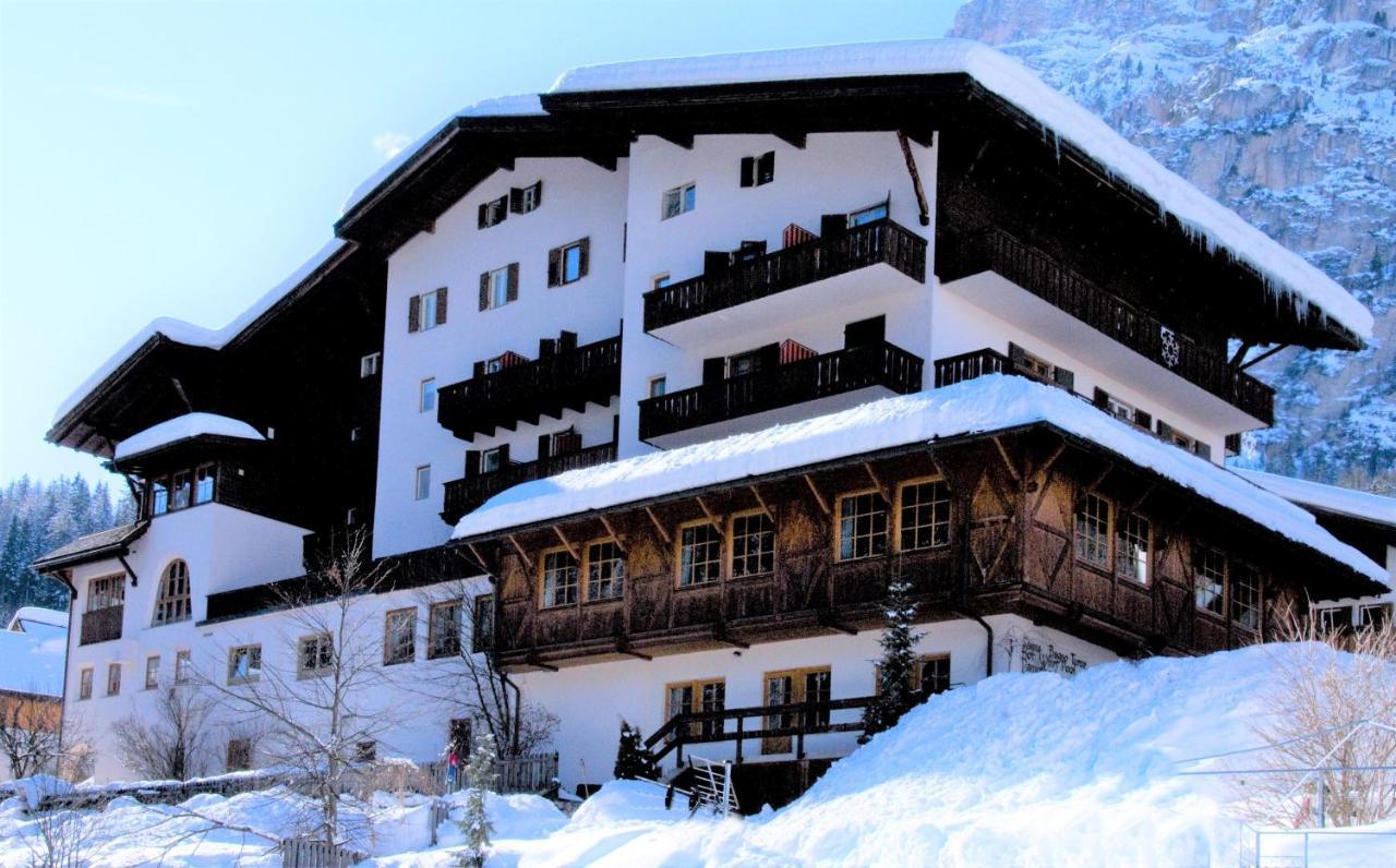 Hotel Dolomiti La Villa  Exterior photo