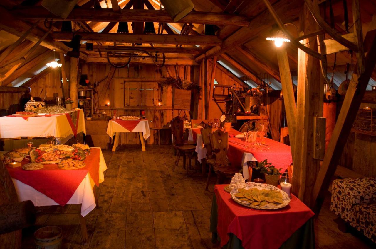 Hotel Dolomiti La Villa  Exterior photo